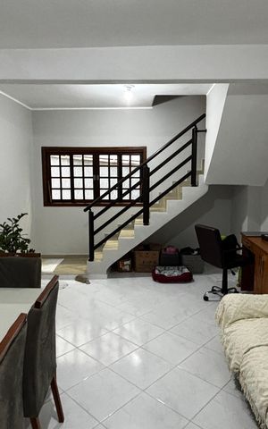 Casa à venda com 320m², 3 quartos e 3 vagas Casa à venda com 320m², 3 quartos e 3 vagasSala de Jantar