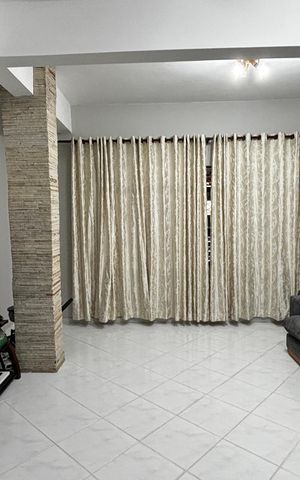 Casa à venda com 320m², 3 quartos e 3 vagas Casa à venda com 320m², 3 quartos e 3 vagasSala