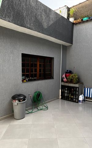 Casa à venda com 320m², 3 quartos e 3 vagas Casa à venda com 320m², 3 quartos e 3 vagasQuintal