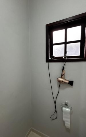 Casa à venda com 320m², 3 quartos e 3 vagas Casa à venda com 320m², 3 quartos e 3 vagasLavabo