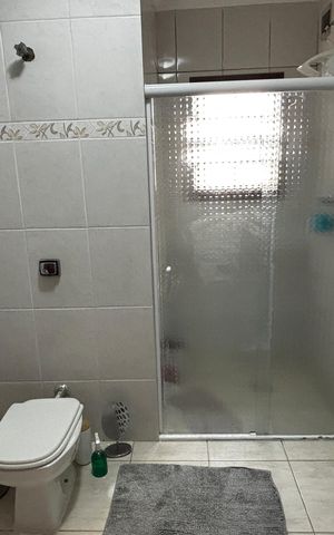 Casa à venda com 320m², 3 quartos e 3 vagas Casa à venda com 320m², 3 quartos e 3 vagasBanheiro