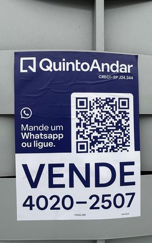 Casa à venda com 320m², 3 quartos e 3 vagas Casa à venda com 320m², 3 quartos e 3 vagasFachada