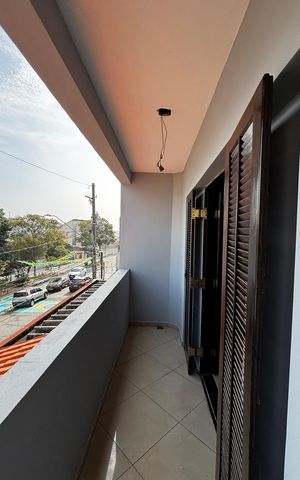 Casa à venda com 320m², 3 quartos e 3 vagas Casa à venda com 320m², 3 quartos e 3 vagasQuarto 1 Varanda