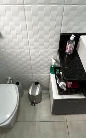 Casa à venda com 320m², 3 quartos e 3 vagas Casa à venda com 320m², 3 quartos e 3 vagasLavabo