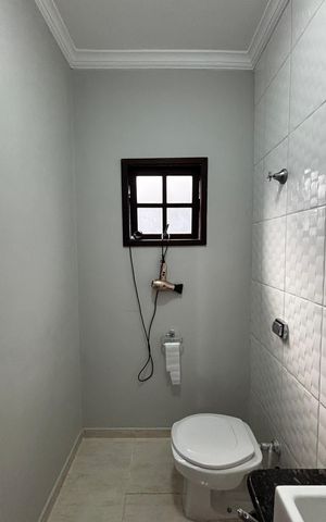 Casa à venda com 320m², 3 quartos e 3 vagas Casa à venda com 320m², 3 quartos e 3 vagasLavabo