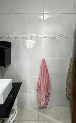 Casa à venda com 320m², 3 quartos e 3 vagas Casa à venda com 320m², 3 quartos e 3 vagasBanheiro