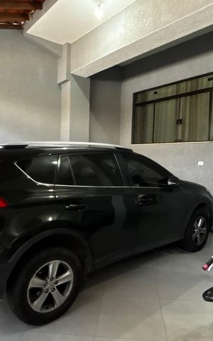 Casa à venda com 320m², 3 quartos e 3 vagas Casa à venda com 320m², 3 quartos e 3 vagasGaragem