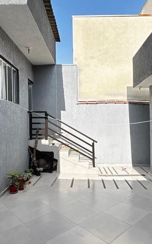 Casa à venda com 320m², 3 quartos e 3 vagas Casa à venda com 320m², 3 quartos e 3 vagasQuintal