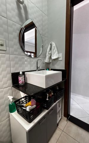 Casa à venda com 320m², 3 quartos e 3 vagas Casa à venda com 320m², 3 quartos e 3 vagasLavabo