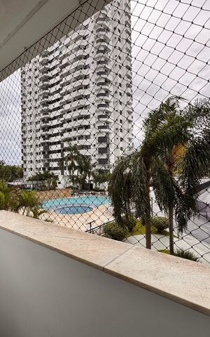 Apartamento à venda com 80m², 3 quartos e 2 vagasSuíte 1 - Varanda