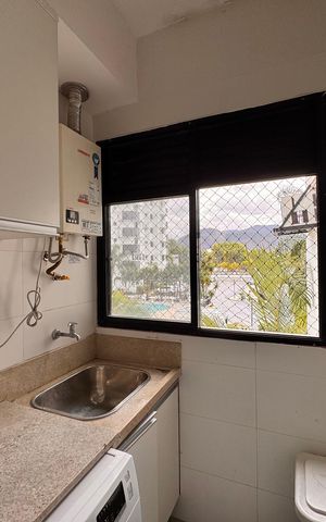 Apartamento à venda com 80m², 3 quartos e 2 vagasCozinha e Área de Serviço