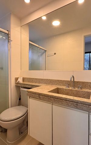 Apartamento à venda com 80m², 3 quartos e 2 vagasSuíte 1 - Banheiro