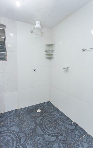 Casa à venda com 345m², 5 quartos e 2 vagasCasa 2 - Banheiro da suíte