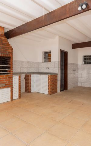 Casa à venda com 345m², 5 quartos e 2 vagasCobertura