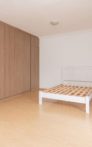 Casa à venda com 345m², 5 quartos e 2 vagasQuarto 4