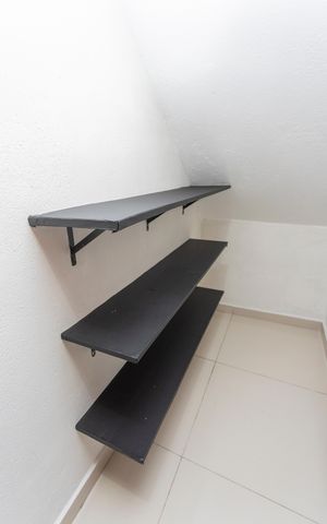 Casa à venda com 345m², 5 quartos e 2 vagasQuarto de Serviço