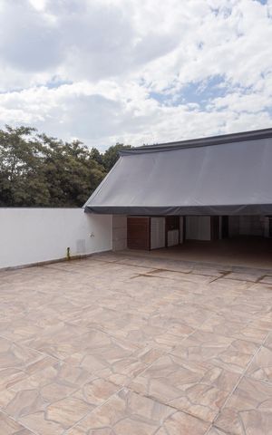 Casa à venda com 345m², 5 quartos e 2 vagasCobertura