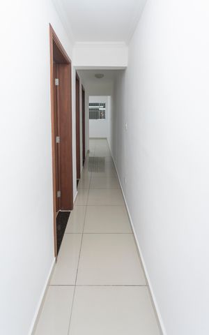 Casa à venda com 345m², 5 quartos e 2 vagasCorredor