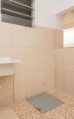 Casa à venda com 345m², 5 quartos e 2 vagasCasa 2 - Área de serviço