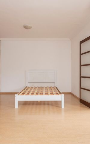 Casa à venda com 345m², 5 quartos e 2 vagasQuarto 4