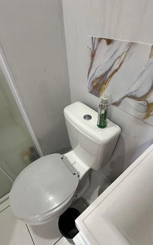 Apartamento para alugar com 60m², 2 quartos e 1 vaga Apartamento para alugar com 60m², 2 quartos e 1 vagaBanheiro