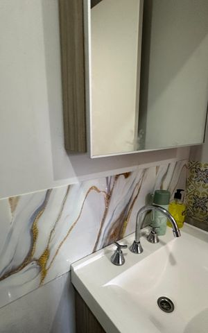 Apartamento para alugar com 60m², 2 quartos e 1 vaga Apartamento para alugar com 60m², 2 quartos e 1 vagaBanheiro