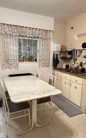 Casa à venda com 118m², 3 quartos e 1 vaga