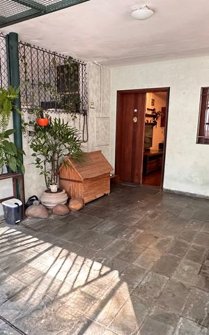 Casa à venda com 118m², 3 quartos e 1 vaga