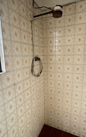 Casa à venda com 220m², 4 quartos e sem vagaBanheiro 2