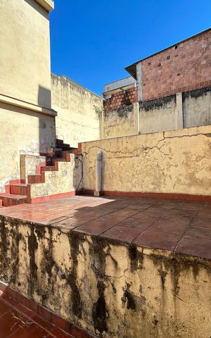 Casa à venda com 220m², 4 quartos e sem vagaÁrea comum