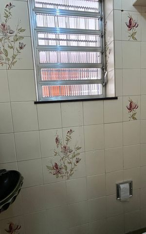 Casa à venda com 220m², 4 quartos e sem vagaLavabo