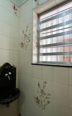 Casa à venda com 220m², 4 quartos e sem vagaLavabo