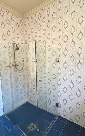 Casa à venda com 220m², 4 quartos e sem vagaBanheiro 1