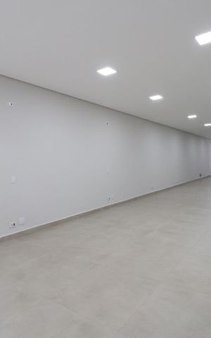 Casa à venda com 250m², 2 quartos e 1 vagaSalão