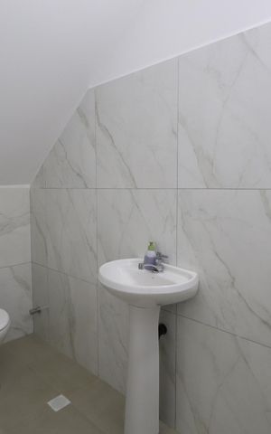 Casa à venda com 250m², 2 quartos e 1 vagaLavabo - Salão