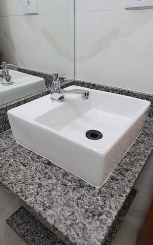 Casa à venda com 250m², 2 quartos e 1 vagaBanheiro