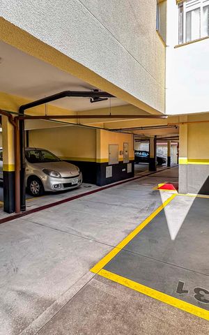 Apartamento à venda com 180m², 3 quartos e 2 vagas Apartamento à venda com 180m², 3 quartos e 2 vagasGaragem
