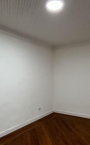 Casa para alugar com 300m², 6 quartos e 4 vagas Casa para alugar com 300m², 6 quartos e 4 vagasSala