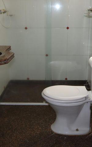 Apartamento à venda com 540m², 4 quartos e 5 vagasTerraço - banheiro