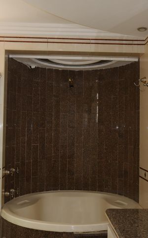 Apartamento à venda com 540m², 4 quartos e 5 vagasBanheiro da Suíte