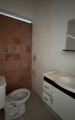 Casa à venda com 380m², 2 quartos e 2 vagas Casa à venda com 380m², 2 quartos e 2 vagasBanheiros Salão comercial