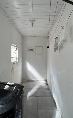 Casa à venda com 380m², 2 quartos e 2 vagas Casa à venda com 380m², 2 quartos e 2 vagasÁrea de Serviço