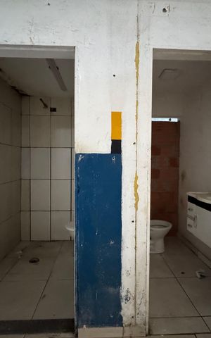 Casa à venda com 380m², 2 quartos e 2 vagas Casa à venda com 380m², 2 quartos e 2 vagasBanheiros Salão comercial