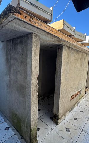 Casa à venda com 380m², 2 quartos e 2 vagas Casa à venda com 380m², 2 quartos e 2 vagasQuintal
