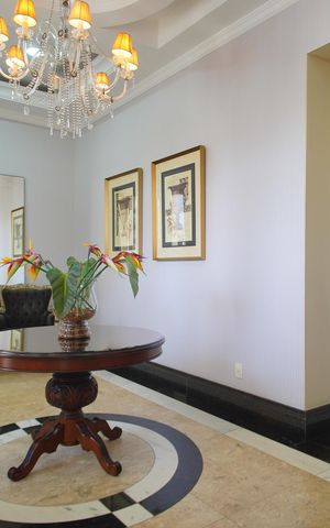 Apartamento à venda com 144m², 2 quartos e 3 vagasHall de entrada