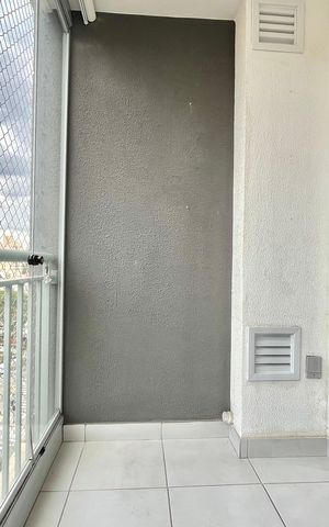 Apartamento à venda com 50m², 2 quartos e 1 vaga Apartamento à venda com 50m², 2 quartos e 1 vagaVaranda