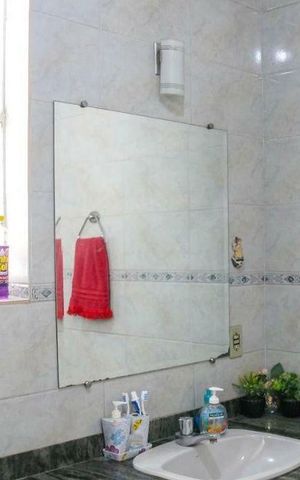 Casa à venda com 214m², 4 quartos e 2 vagas Casa à venda com 214m², 4 quartos e 2 vagasBanheiro
