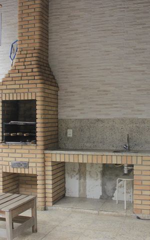 Casa à venda com 242m², 4 quartos e 4 vagasEspaço Gourmet e piscina