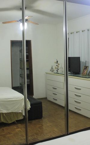 Casa à venda com 242m², 4 quartos e 4 vagasQuarto 1