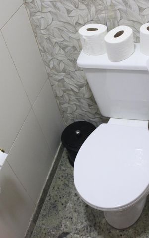Casa à venda com 242m², 4 quartos e 4 vagasLavabo